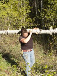 Alaskan Bush People – Gabe Brown cuts down tree to create wedding ceremony arch.