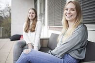 P.M. Wissen – Obwohl Lachen eines unserer wichtigsten Kommunikationsmittel ist, ist es bislang kaum erforscht. Warum lachen wir?