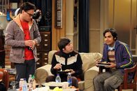 The Big Bang Theory – L-R: Johnny Galecki (Leonard Hofstadter), Howard Wolowitz (Simon Helberg), Rajesh Koothrappali (Kunal Nayyar).