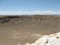Die Entstehung der Erde – How the Earth was made Asteroids, Die Entstehung der Erde Asteroideneinschlaege Meteor Crater photographed from the South Rim..