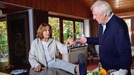Weißt du noch – Im Gegensatz zu Günter (Günther Maria Halmer, re), kommt Marianne (Senta Berger, li.) noch an ihre Fußspitzen.