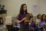 Community – Während sich Jeff und Shirley zu einer friedlichen Klatsch und Tratsch-Interessengemeinschaft über Brittas neuen Freund zusammenfinden, arbeitet Annie (Alison Brie) an einem psychologischen Experiment und versucht Troy und Abed dafür als Versuchskaninchen einzuspannen ...