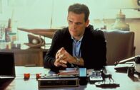 Wild Things – Lehrer Sam Lombardo (Matt Dillon) muss sich den Beschuldigungen, eine Schülerin vergewaltigt zu haben, stellen. Doch das Opfer jugendlicher Intrigen wird reichlich entschädigt ...