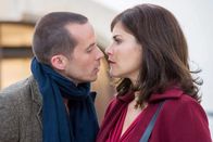 Immer wieder anders – Katja (Katharina Wackernagel) und Jan (Barnaby Metschurat) haben sich gerade scheiden lassen, doch ein letzter Kuss wird doch wohl erlaubt sein?