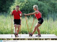 Tele-Gym – Nordic Walking mit Peter Schlickenrieder.