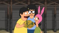 Bob's Burgers – Machen am Strand eine interessante Entdeckung - und wittern Profit: Gene (l.), Tina (M.) und Louise (r.) ...