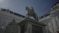 Terra X: Europa in ... – Reiterstandbild Josephs II. in Wien. Seinen Untertanen ging der Reformeifer des "aufgeklärten" Kaisers oft zu weit.