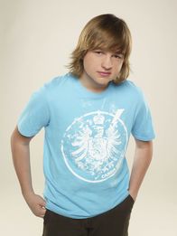 Two and a Half Men – (8. Staffel) - Jake (August T. Jones) kennt das Leben, wahrer Männer ...
