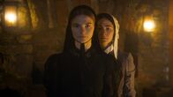 The Last Thing Mary Saw – v.li.: Mary (Stefanie Scott), Eleanor (Isabelle Fuhrman)