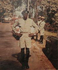 Bauplan des Bösen – Idi Amin diente zunächst in den britischen Kolonialtruppen und später in der ugandischen Armee.