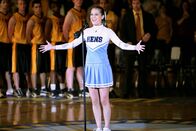 The Middle – Die hübsche und ambitionierte Cheerleaderin Morgan (Alexa Vega) ist die neue Freundin von dem chaotischen Axl. Ob die Beziehung wirklich lange halten kann?; Die hübsche und ambitionierte Cheerleaderin Morgan (Alexa Vega) ist die neue Freundin von dem chaotischen Axl. Ob die Beziehung wirklich lange halten kann?