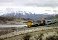 Mit dem Zug durch ... – Mit dem TranzAlpine in schwindelnde Höhen, entlang Flüssen und Seen zu den üppigen Buchenwäldern der Tasman-See.