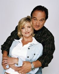 Immer wieder Jim – Jim (James Belushi) und Gattin Cheryl (Courtney Thourne-Smith) könnten eigentlich ein wunderbares Leben führen.