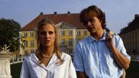 Das Erbe der Guldenburgs – Tobias (Alexander Wussow) ist aus Berlin auf Besuch gekommen. Er versucht, mit Nane (Katharina Böhm) ins Gespräch zu kommen, doch sie verhält sich abweisend.