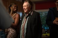 The Outlaws – Frank (Christopher Walken) hat allen Grund zu feiern. Er hat nicht nur die Chance, sich wieder mit seiner Familie zu versöhnen, sondern so viel Geld, um sich ein neues Leben zu kaufen.
