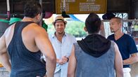 Almost Paradise – Alex Walker (Christian Kane) und Ernesto Alamares (Arthur Acuña)