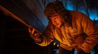 Passenger – Kane Jackson (Nico Mirallegro) bemerkt eine seltsame Flüssigkeit an seinem LKW.
