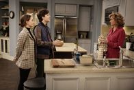 Last Man Standing – (v.l.n.r.) Eve (Kaitlyn Dever); Rob (Travis Tope); Vanessa (Nancy Travis)