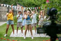 Mega Moment – L-R: Daria Tayel, Malik Camara, Nele Perklitsch, Brinn Leo Furey, Luca Sommerauer, Emma Filipovic