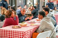 Station 19 – (v.li.) Chandra Wilson (Dr. Miranda Bailey), Jason George (Dr. Ben Warren), BJ Tanner (William George 'Tuck' Bailey-Jones), Noah Gerry (Joey).