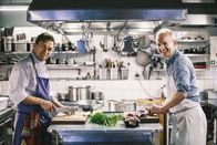 Restaurantlegenden – Vater und Sohn: Philip (l.) und Helmut (r.) Rachinger vom Mühltalhof