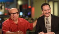 It's Always Sunny in Philadelphia – Frank Reynolds (Danny DeVito, l.); Jack (Andrew Friedman, r.)