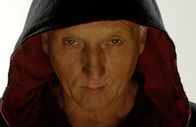 Saw III – Der quälfreudige Serienkiller Jigsaw (Tobin Bell) ist einfach nicht tot zu kriegen, und die Polizei bekommt ihn auch nicht zu fassen. Doch eine schwere Krebserkrankung macht dem Berufssadisten schwer zu schaffen ...