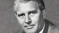 Hitlers Komplizen – Wernher Magnus Maximilian Freiherr von Braun wurde 1912 in eine einflussreiche Adelsfamilie hineingeboren. Nach seiner Promotion mit 22 Jahren arbeitete er für das Heereswaffenamt südlich von Berlin.