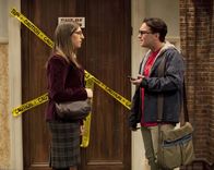 The Big Bang Theory – Amy Farrah Fowler (Mayim Bialik, l.); Leonard Hofstadter (Johnny Galecki, r.)