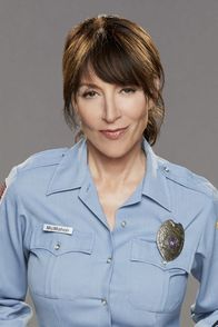 Superior Donuts – (1. Staffel) - Die Polizistin Randy DeLuca (Katey Sagal) ist seit Jahren Stammkundin im "Superior Donuts", nicht zuletzt, weil ihr Vater mit Arthur befreundet ist ...
