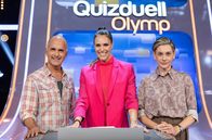 Quizduell - Olymp – Quizmasterin Esther Sedlaczek M.) mit den Kandidaten vom Team "Hauptrolle" Christoph Maria Herbst (l.) und Christiane Paul (r.)