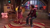 iCarly – L-R: Carly Shay (Miranda Cosgrove), Jonah (Aaron Albert)