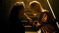 Tatort – v.li.: Lynn Fischer (Elsa Langnäse), Vanessa Tomasi (Elena Flury).