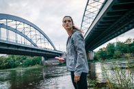 Schneller als die Angst – Wo versteckt sich der ausgebrochene Serienmörder? Sunny (Friederike Becht) folgt ihrem Instinkt.