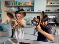 Schmecksperimente – Emil und Lee sind beste Freunde.