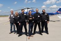 Check Check – (v.l.n.r.) Udo Rothe (Uwe Preuss); Ingrid (Petra Kleinert); Jan Rothe (Klaas Heufer-Umlauf); Sabine Grünberg (Doris Golpashin); Harald (Jan Georg Schütte); Ertu Karahanci (Kailas Mahadevan)
