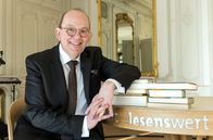 lesenswert – Denis Scheck im Palais Biron, Baden-Baden.