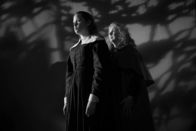 American Horror Story – Schon vor Jahrhunderten nutzten die Hexen Rituale - und ein ganz besonderes Ritual soll den Hexenzirkel retten ...