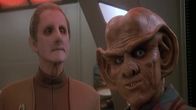 Star Trek - Deep Space Nine – Constable Odo (Rene Auberjonois) und Quark (Armin Shimerman)