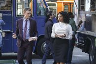 All Rise - Die Richterin – Mark Callan (Wilson Bethel, l.); Lola Carmichael (Simone Missick, r.)
