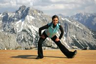 Tele-Gym – Stretching darf heute nicht fehlen: Petra Hennemann.