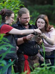 Alaskan Bush People – Die Brown-Geschwister finden den Ort ihres früheren Zuhauses - und einige damit verbundene Artefakte und Erinnerungen.