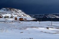 Wilde Wege – Nur wenige Siedlungen gibt es am Rande des Arktischen Ozeans im nordöstlichen Nordnorwegen, der Finnmark.