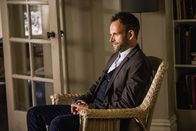 Elementary – Ein neuer Fall beschäftigt Sherlock Holmes (Jonny Lee Miller) und Joan Watson ...