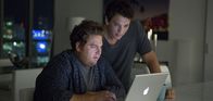 War Dogs – L-R: Efraim Diveroli (Jonah Hill) und David Packouz (Miles Teller)