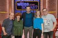 Wer weiß denn sowas? – v.r.).