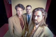 Brandt Brauer Frick bei ARTE Concert @Berlinale – v.l.) mit dem Ansatz gegründet, repetitive und groovende Formeln der elektronischen Tanzmusik mit der zeitgenössischen klassischen Musik zu vereinen.