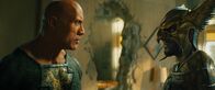 Black Adam – Teth-Adam / Black Adam (Dwayne "The Rock" Johnson, l.); Carter Hall / Hawkman (Aldis Hodge, r.)