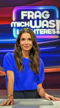 Frag mich was Leichteres! – Moderatorin Lea Wagner präsentiert die neue Wissens- und Mitrate-Show "Frag mich was Leichteres!".