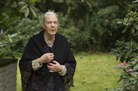Nordisch herb – Kann die alte Magd Ursel (Eva Zeidler), seit vielen Jahren im Dienst der Familie von der Eider, bei der Aufklärung des Mordes helfen?